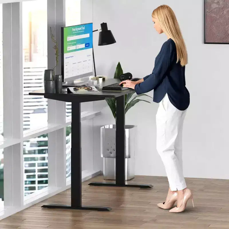 Scrivania elettrica regolabile in altezza 152x76 cm (69-115 cm) Nero Bambù Nero